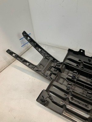 2019-2021 CHEVY SILVERADO 1500 Grille Z71 Front Grille OEM 84493318 - Image 6