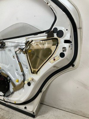 1995-2000 LEXUS LS400 Rear Door Right Passenger Side OEM 6700350905 - Image 12