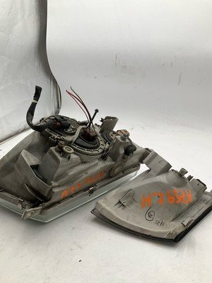 1995-1997 LEXUS LS400 Headlight Assembly Left Driver Side with Corner Light OEM - Image 2