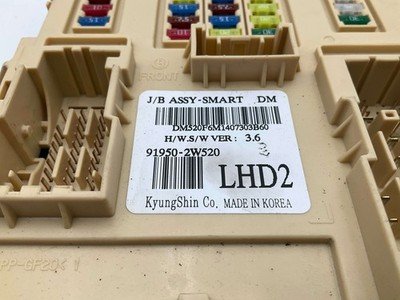 2013-2014 HYUNDAI SANTA FE 2.4L Sport Cabin Interior Fuse Box OEM 919502W520 - Image 3