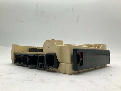 2019-2024 TOYOTA CAMRY Fuse Relay Junction Box 2.4L OEM 8273006A81 28k Miles - Image 2