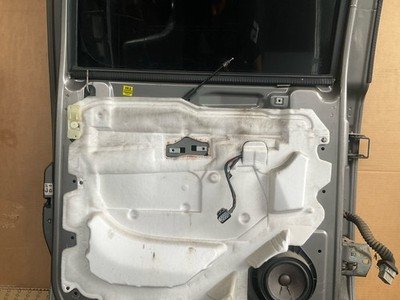 2007-2014 SUBURBAN 1500 Rear Door Left Driver Oriignal Factory Part OEM 22892603 - Image 21