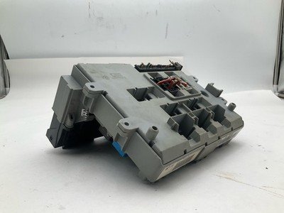 2006 BMW 330i E90 Cabin Fuse Box Power Distribution Control Module OEM - Image 5