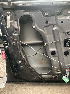 2002-2006 HONDA CRV Front Door Left Driver Side Electric Type OEM 6705059AA90ZZ - Image 2