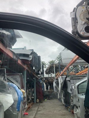 2002-2006 HONDA CRV Front Door Left Driver Side Electric Type OEM 6705059AA90ZZ - Image 17