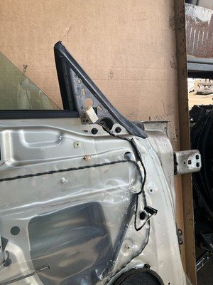 2005 CHRYSLER PT CRUISER Front Door Left Driver Convertible OEM 5067245AE - Image 20