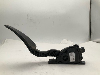 2017 DODGE PICKUP 1500 Gas Accelerator Pedal OEM 68043161AD - Image 2