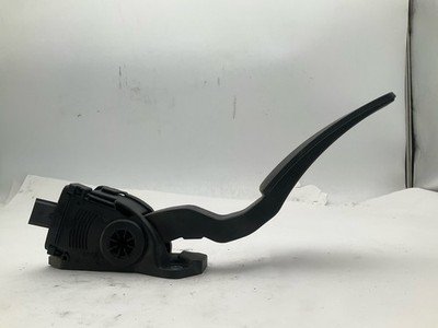 2017 DODGE PICKUP 1500 Gas Accelerator Pedal OEM 68043161AD - Image 4