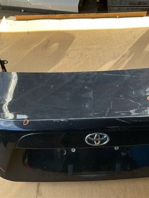2017-2020 TOYOTA 86 Trunk Decklid Original Toyota Part OEM SU00307367 - Image 3