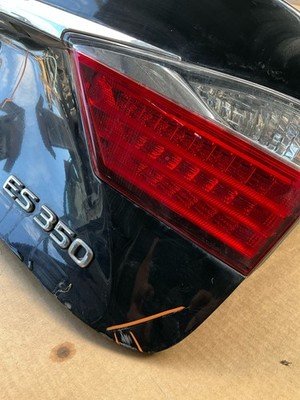 2013-2018 LEXUS ES350 Trunk Decklid Original Lexus Part OEM 644013362 - Image 5