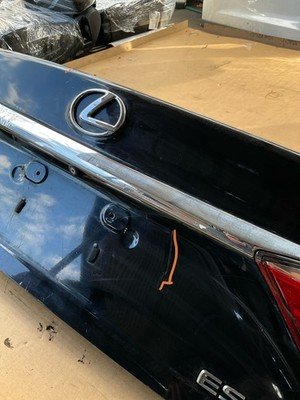 2013-2018 LEXUS ES350 Trunk Decklid Original Lexus Part OEM 644013362 - Image 6