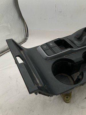 2018-2020 HYUNDAI TUCSON Floor Shifter Assembly with Boot and Knob 2.0L FWD OEM - Image 6