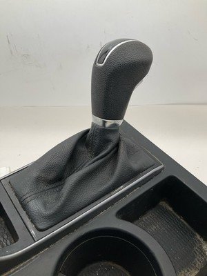 2018-2020 HYUNDAI TUCSON Floor Shifter Assembly with Boot and Knob 2.0L FWD OEM - Image 9