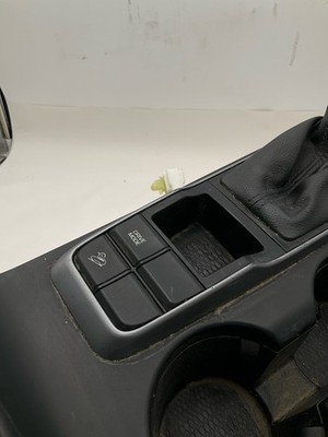 2018-2020 HYUNDAI TUCSON Floor Shifter Assembly with Boot and Knob 2.0L FWD OEM - Image 10