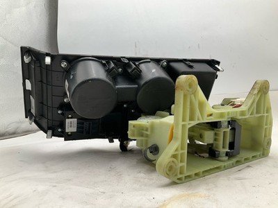 2018-2020 HYUNDAI TUCSON Floor Shifter Assembly with Boot and Knob 2.0L FWD OEM - Image 11