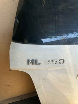 2006-2009 MERCEDES ML SERIES Trunk Decklid Hatch OEM 1647401405 White - Image 8