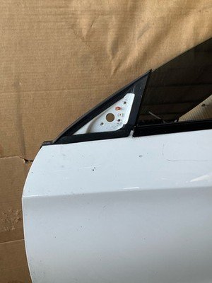 2014-2019 MERCEDES CLA CLASS Front Door Left Driver 117 Type 93k Miles OEM - Image 3