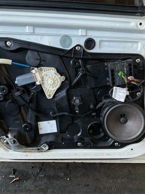 2014-2019 MERCEDES CLA CLASS Front Door Left Driver 117 Type 93k Miles OEM - Image 15