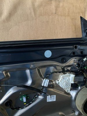 2012-2018 MERCEDES CLS 550 W218 Front Door Left Driver with Regulator OEM - Image 12