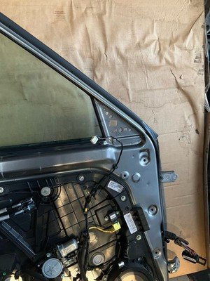 2014-2019 KIA SOUL Front Door Left Driver Electric OEM 76003B2011 Gray - Image 11