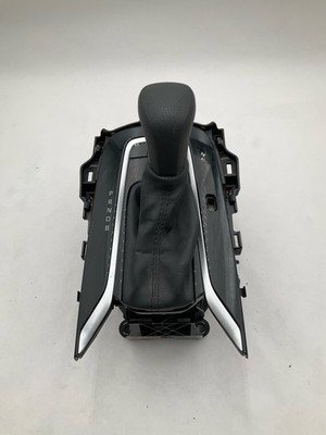 2020-2022 TOYOTA COROLLA Floor Shifter with Know and Trim 42k Miles OEM - Image 3