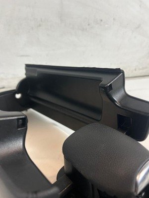 2012-2018 MERCEDES CLS 550 W218 Armrest Center Console Right Passenger Leather - Image 10