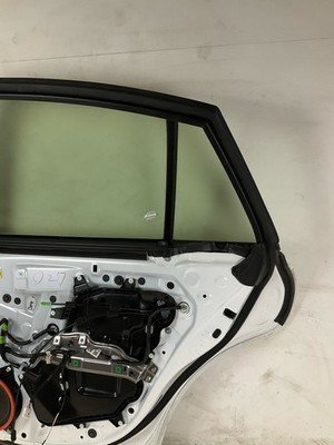 2021-2023 TOYOTA MIRAI Rear Door Right Passenger 090 Oxygen White OEM 28k Miles - Image 10