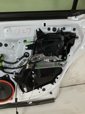 2021-2023 TOYOTA MIRAI Rear Door Right Passenger 090 Oxygen White OEM 28k Miles - Image 14