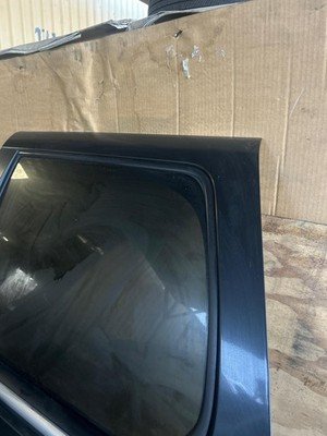 2007-2009 CADILLAC ESCALADE Rear Door Left Driver OEM 20773452 Black Ext - Image 2