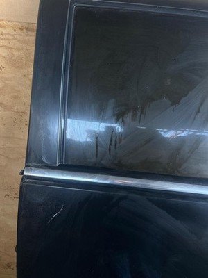 2007-2009 CADILLAC ESCALADE Rear Door Left Driver OEM 20773452 Black Ext - Image 4