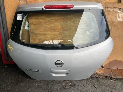 2007-2012 NISSAN VERSA Trunk Decklid Assembly Hatchback w/o Spoiler OEM - Image 2