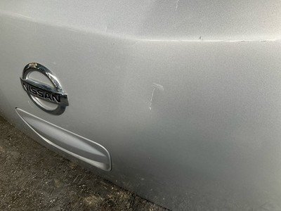 2007-2012 NISSAN VERSA Trunk Decklid Assembly Hatchback w/o Spoiler OEM - Image 3