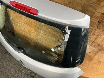 2007-2012 NISSAN VERSA Trunk Decklid Assembly Hatchback w/o Spoiler OEM - Image 4