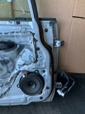 2007-20125 NISSAN VERSA Front Door Left Driver Hatchback Electric OEM - Image 13