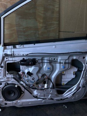 2007-2012 NISSAN VERSA Front Door Right Passenger Hatchback Electric OEM - Image 16