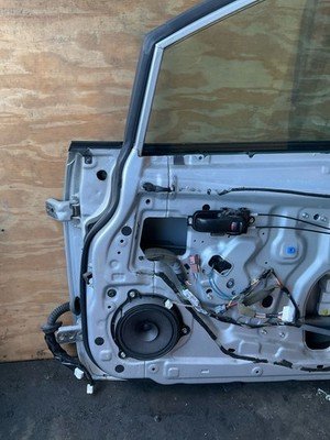 2007-2012 NISSAN VERSA Front Door Right Passenger Hatchback Electric OEM - Image 17