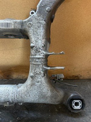 2009-2012 BMW 750LI F02 Rear Crossmember Subframe OEM 33316775880 100k Miles - Image 10