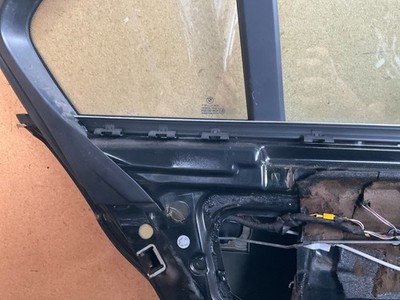 1995-2001 BMW 740i E38 Rear Door Left Driver Sedan Black OEM 41528223886 - Image 13
