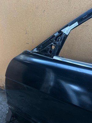 1995-2001 BMW 740i E38 Front Door Left Driver Black OEM 41518215309 - Image 2