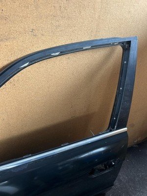 1995-2001 BMW 740i E38 Front Door Left Driver Black OEM 41518215309 - Image 4