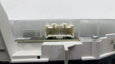 2010-2011 MAZDA CX7 Speedometer Cluster 106k Miles without Black Out OEM - Image 9