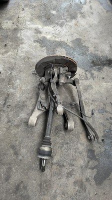 2011-2012 BMW 740Li F02 Rear Suspension Assembly OEM Control Arms Knuckles RWD