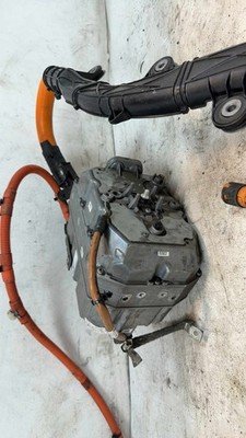 2016-2018 BMW 330e 2.0L Hybrid Inverter Assembly with Cable OEM 123617388410 - Image 10