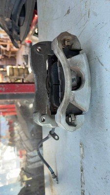 2013-2018 LEXUS ES350 Left Front Brake Caliper 1 Piston Type Tested 59k OEM - Image 3