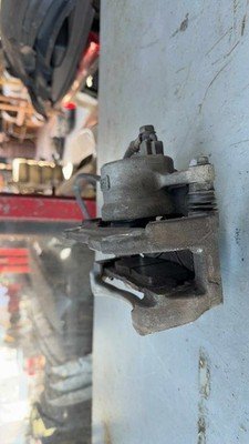 2013-2018 LEXUS ES350 Left Front Brake Caliper 1 Piston Type Tested 59k OEM - Image 4