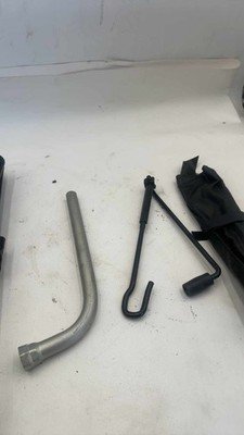 18 19 20 21 22 23 24 25 AUDI Q5 SQ5 Emergency Spare Tire Jack n Tools 80A012109S - Image 6