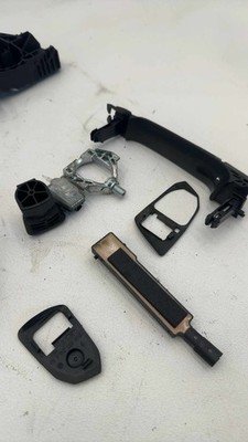 18 19 20 21 22 23 24 AUDI Q5 SQ5 Right Rear Exterior Door Handle Keyless Entry - Image 6