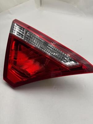 15 16 17 TOYOTA CAMRY Tail Light Assembly Left Driver Side OEM LID Mounted - Image 2