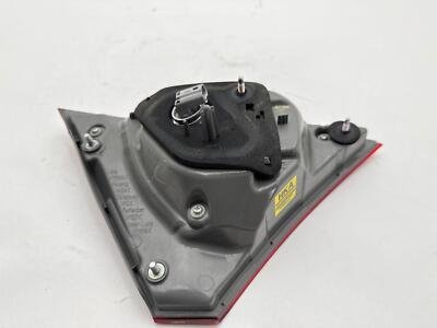 2015-2017 TOYOTA CAMRY Tail Light Assembly Right Passenger Side OEM LID Mounted - Image 5