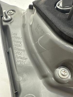 2015-2017 TOYOTA CAMRY Tail Light Assembly Right Passenger Side OEM LID Mounted - Image 7